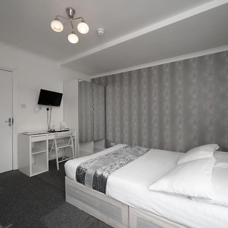 Flexistay Tulsi Aparthotel Кройдон Экстерьер фото