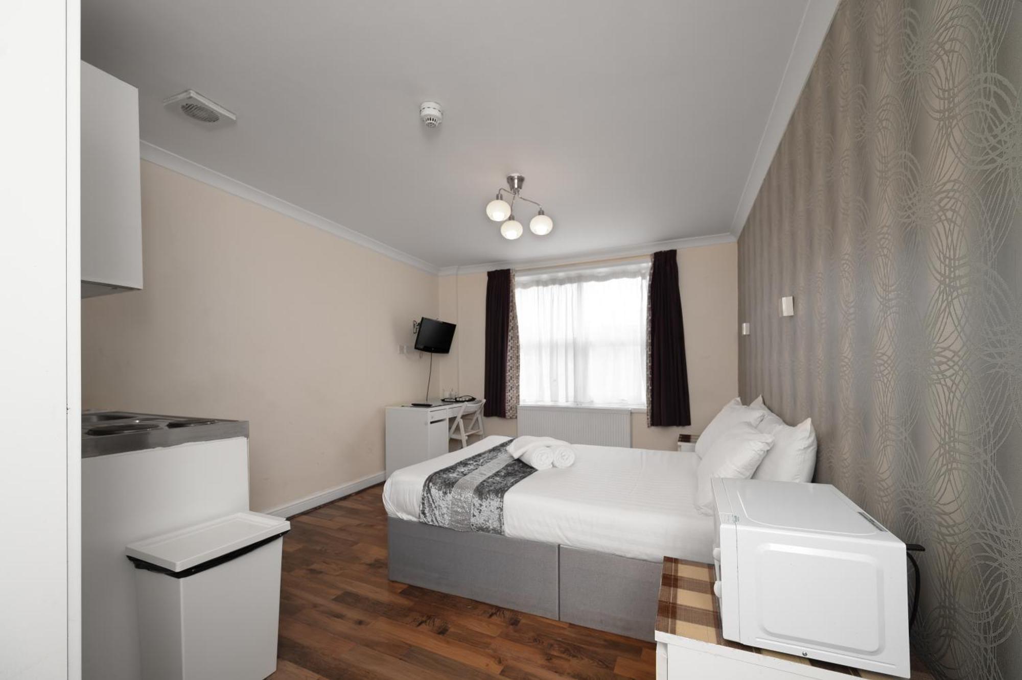 Flexistay Tulsi Aparthotel Кройдон Экстерьер фото