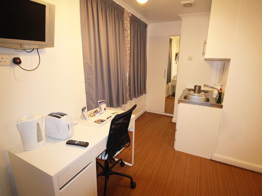 Flexistay Tulsi Aparthotel Кройдон Экстерьер фото